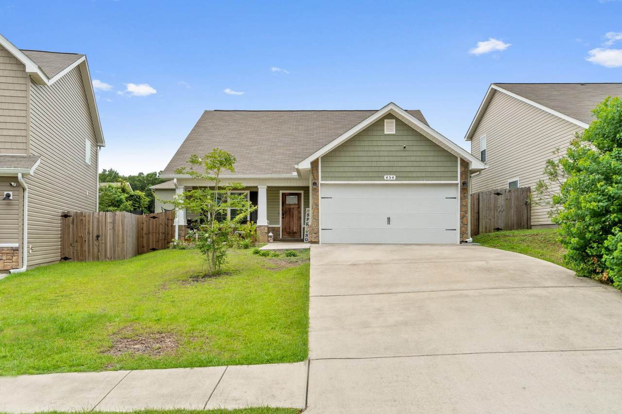 454 Eisenhower Drive - Photo 1