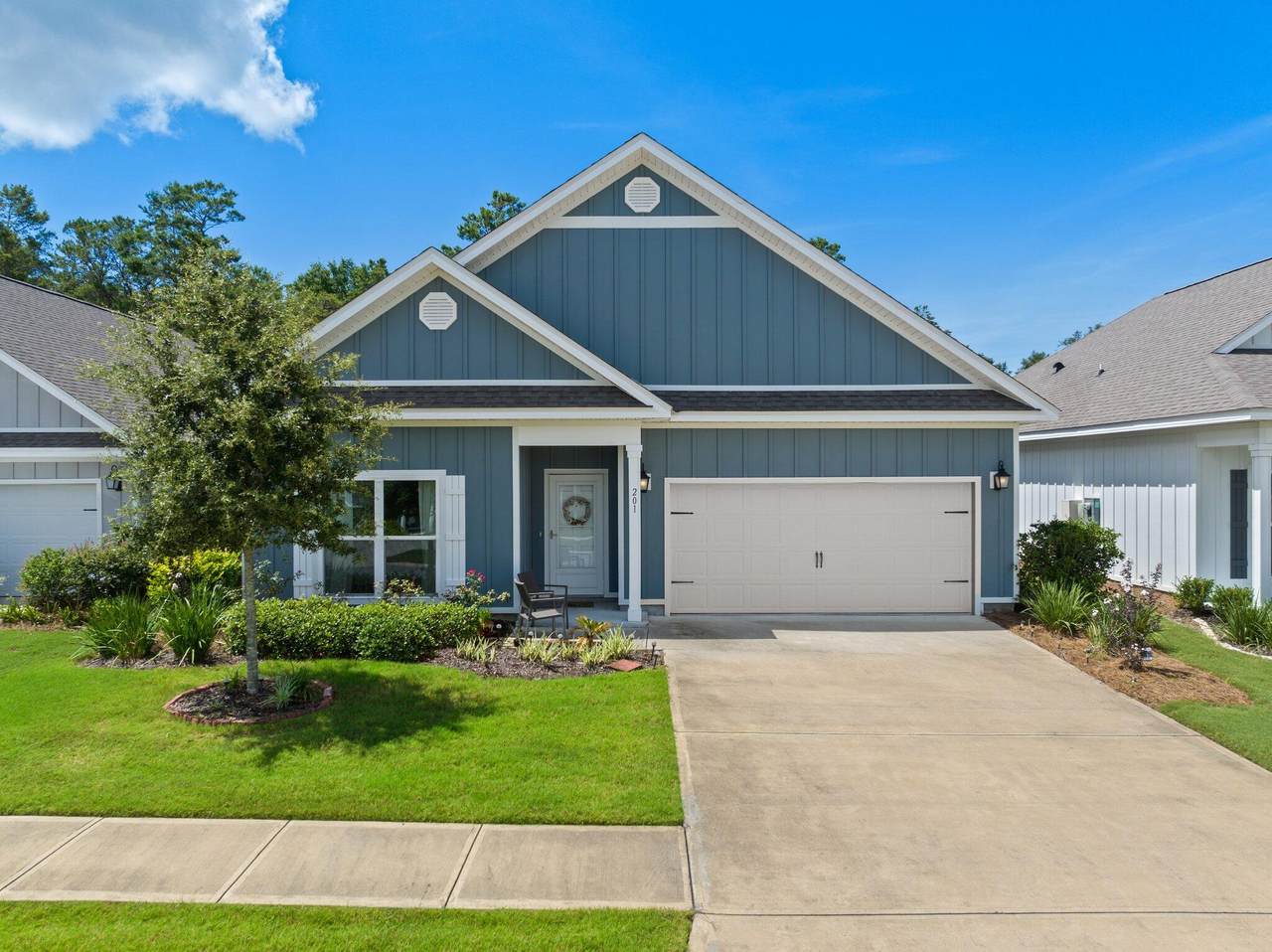 201 Lightning Bug Lane - Photo 1