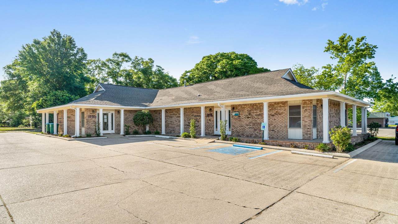 1078 Ferdon Boulevard - Photo 1