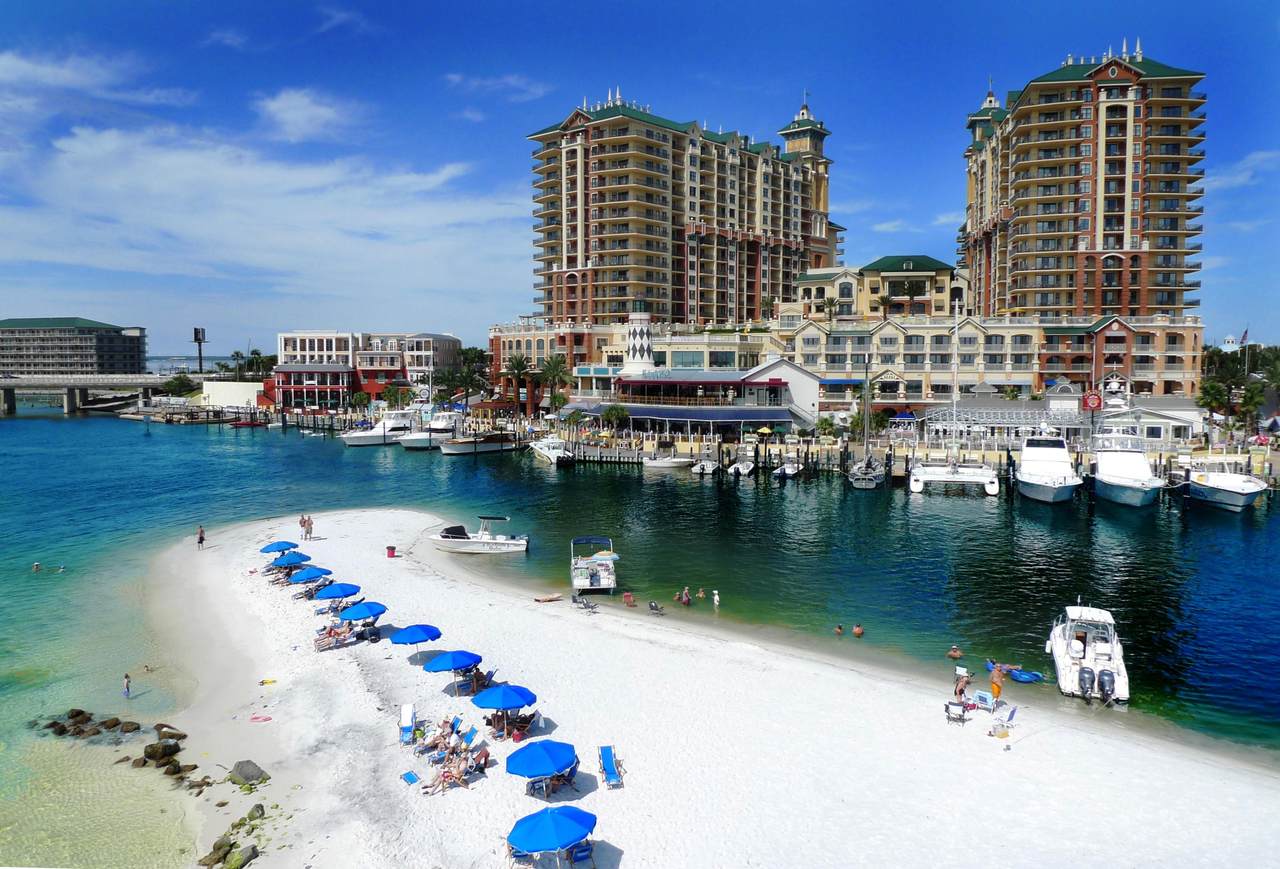 10 Harbor Boulevard - Photo 1
