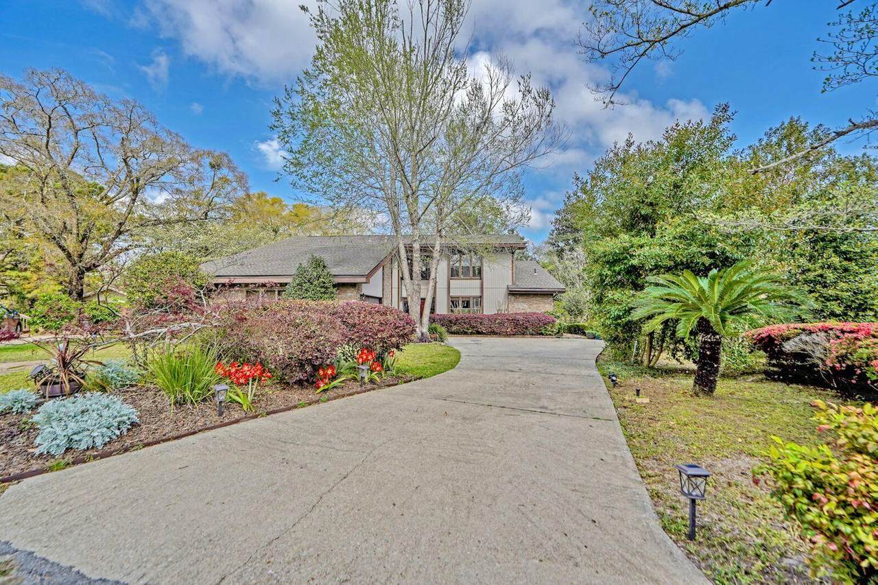 645 Carr Drive - Photo 1