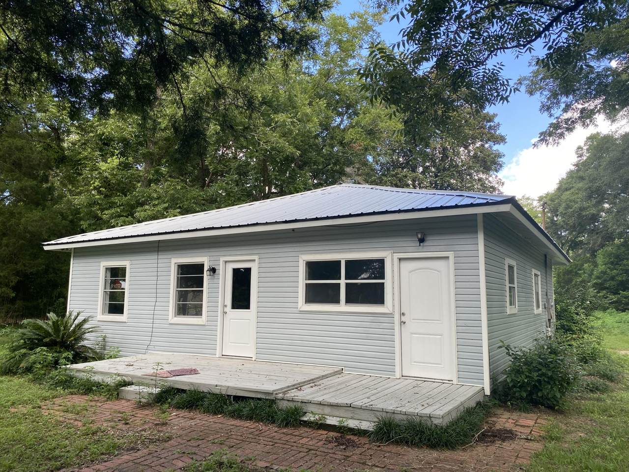 340 20Th Street - Photo 1