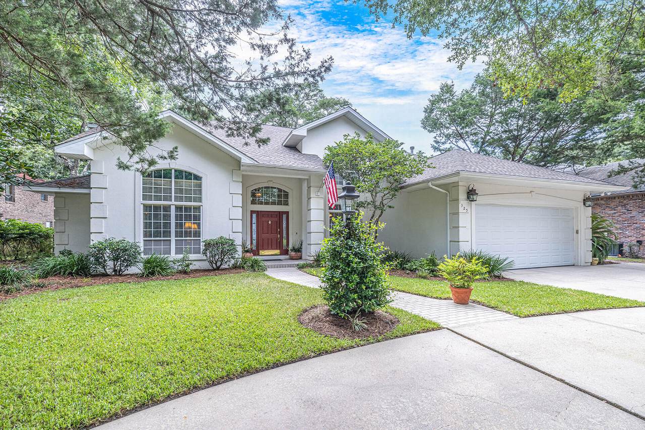 1325 Windward Circle - Photo 1
