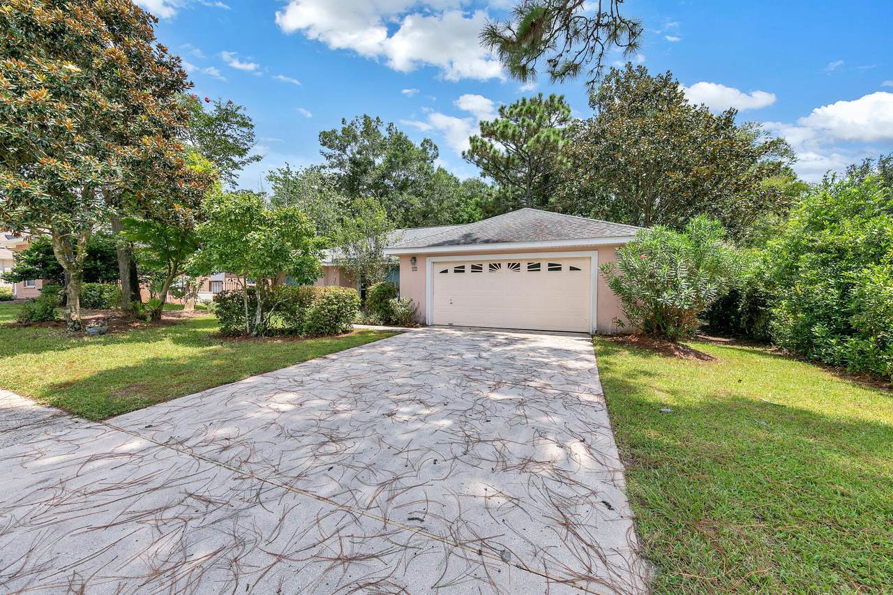 42 Hillcrest Drive - Photo 1