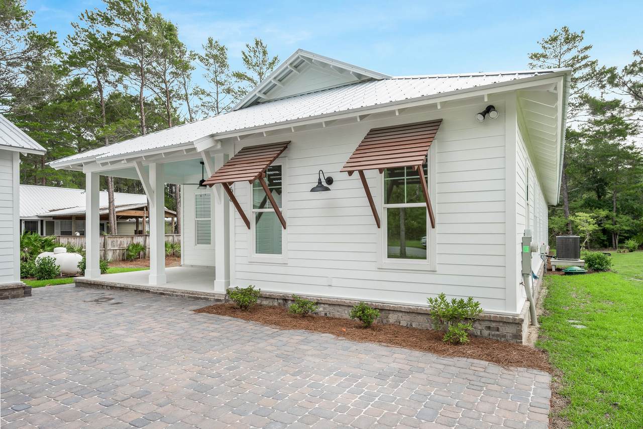 8 Devlieg Avenue - Photo 1