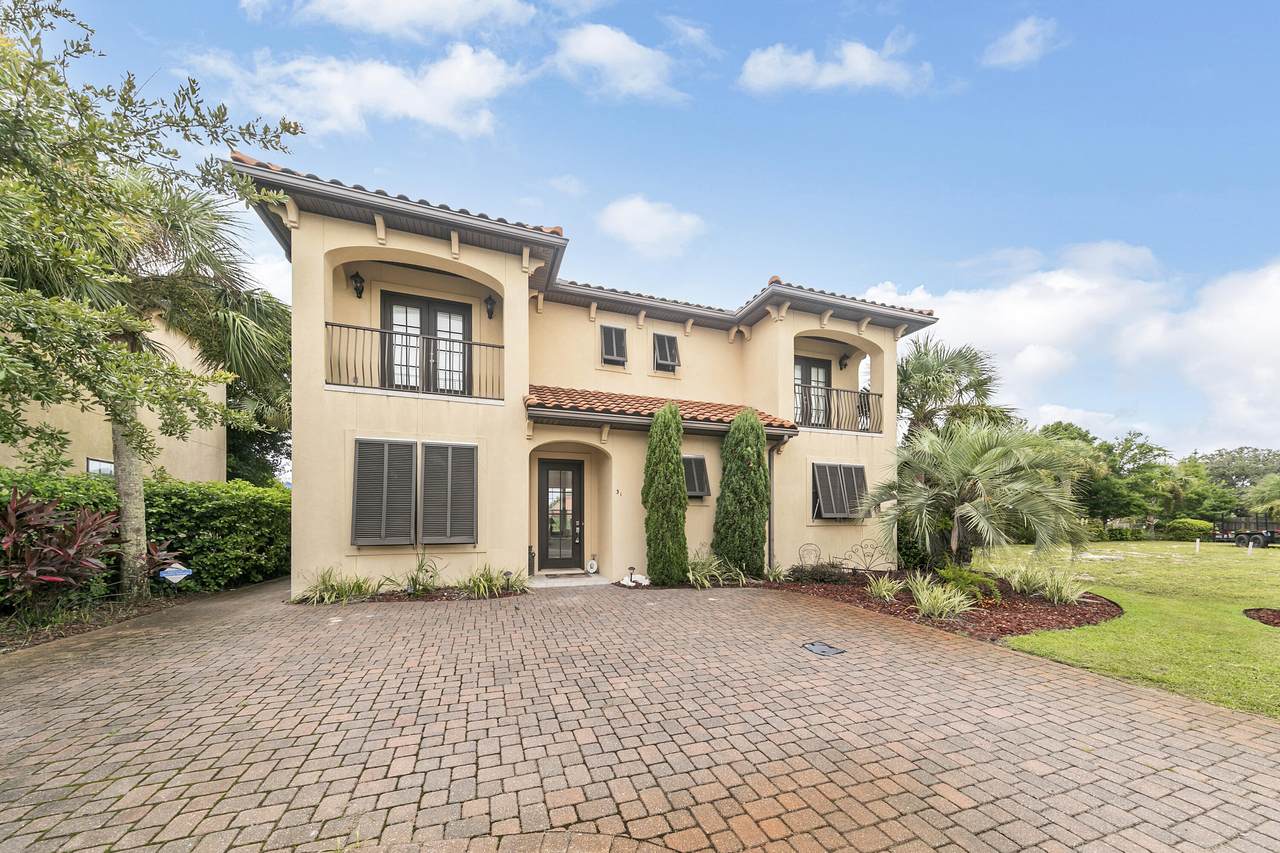 31 Le Soleil Drive - Photo 1