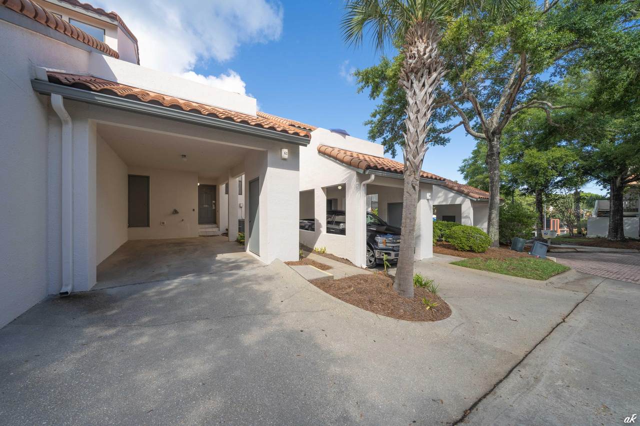 63 Kensington Lane - Photo 1