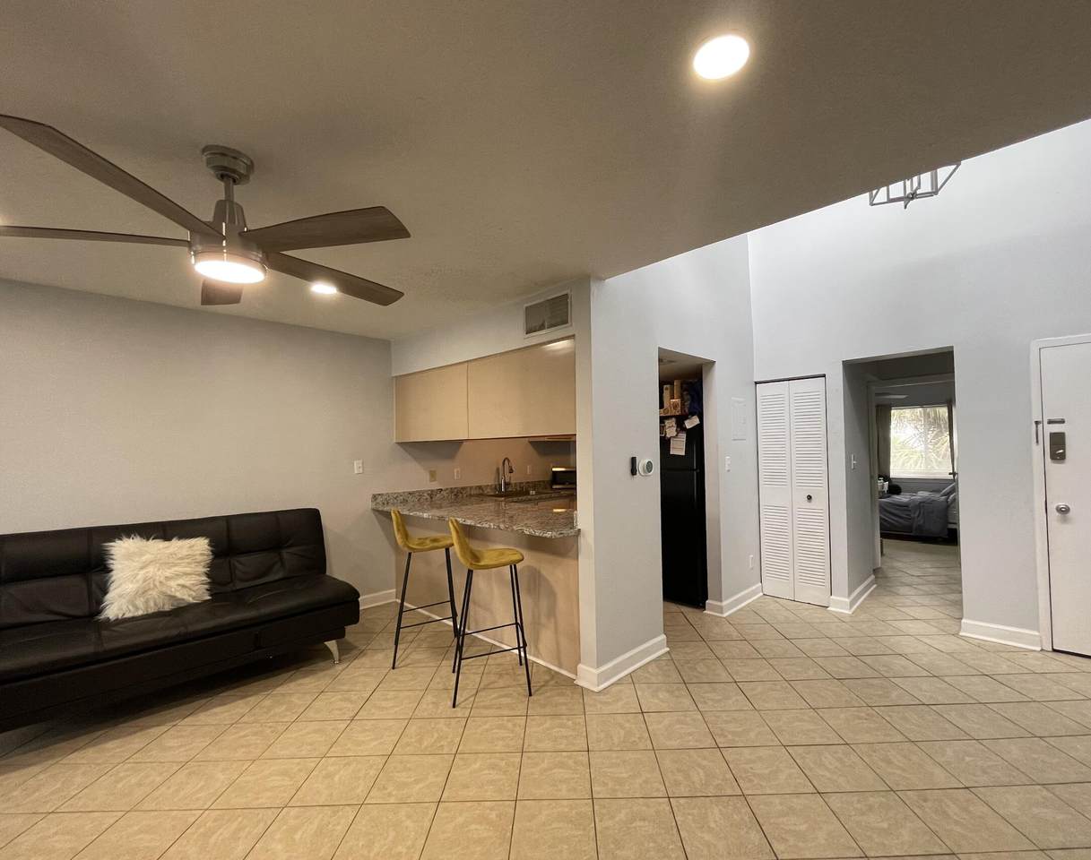101 Old Ferry Road - Photo 1