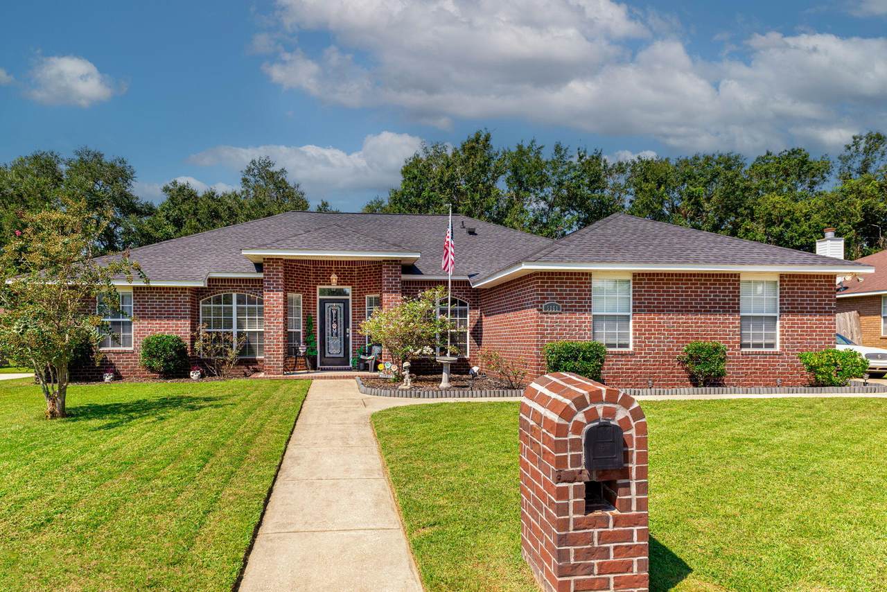 5861 Arch Avenue - Photo 1