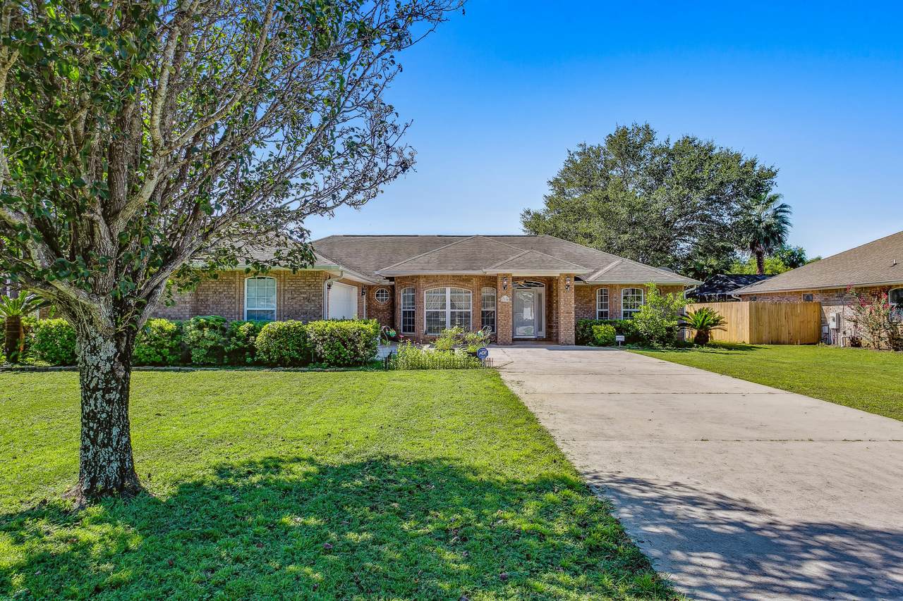 1730 Champagne Avenue - Photo 1