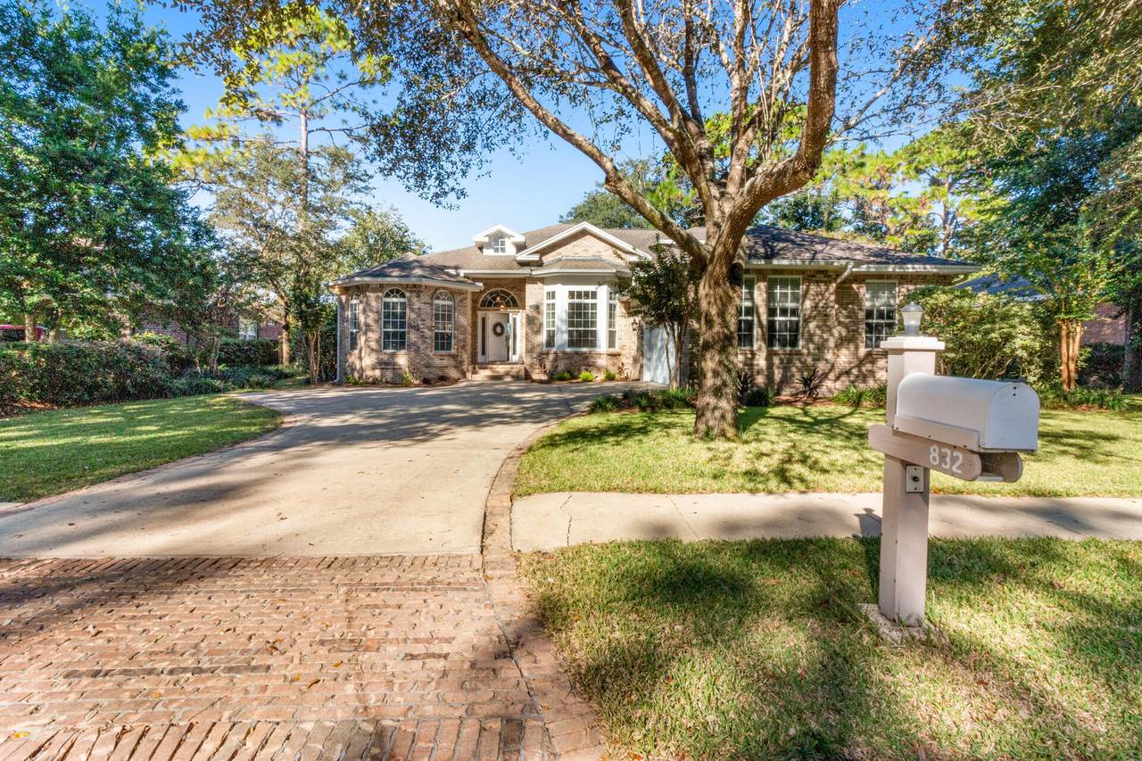 832 Coldwater Creek Circle - Photo 1