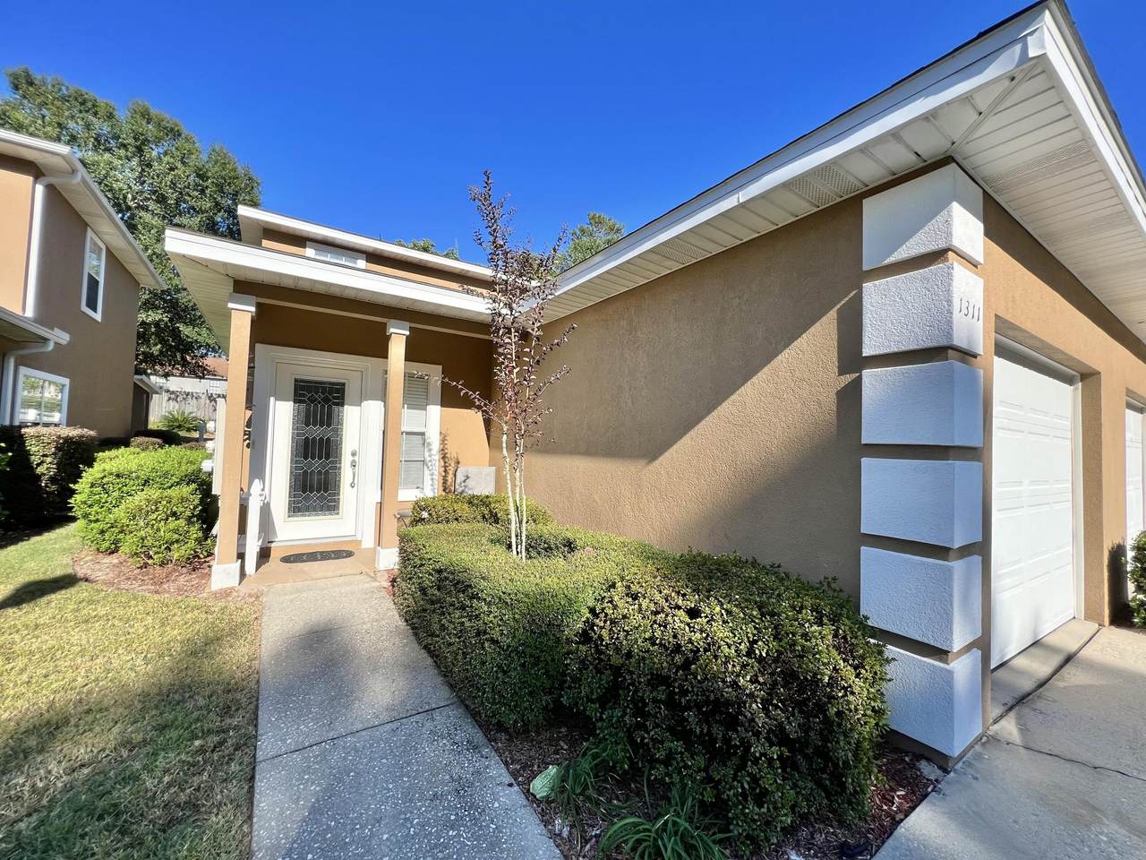 1311 Treasure Cove - Photo 1