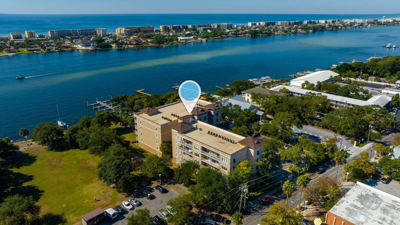 113 Brooks Street - Photo 1