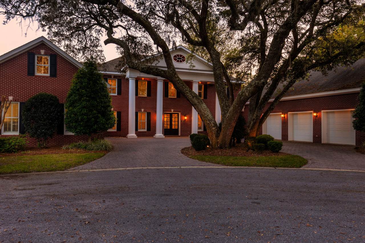 15 Plantation Oaks - Photo 1