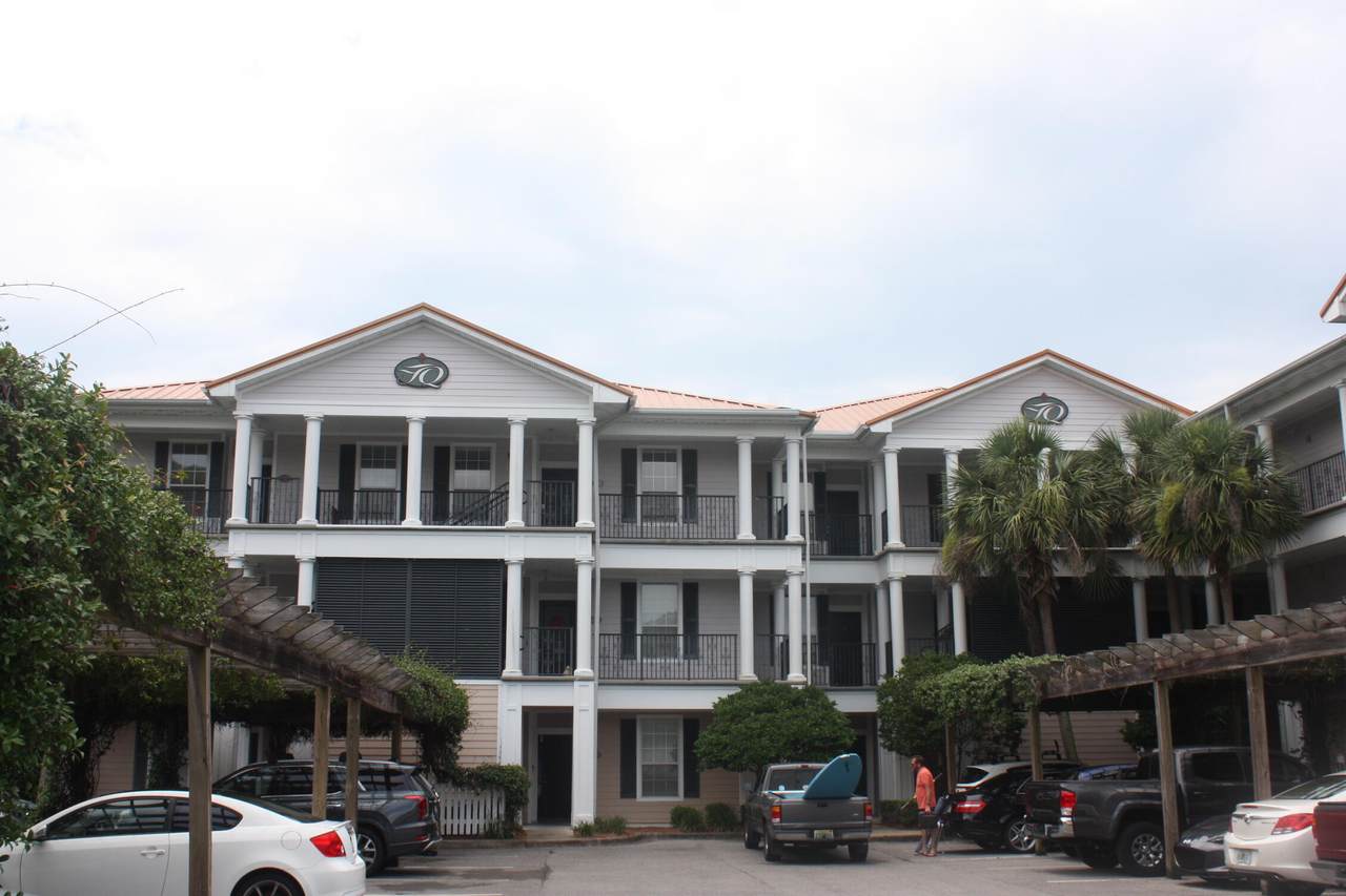 159 Brooks Street - Photo 1