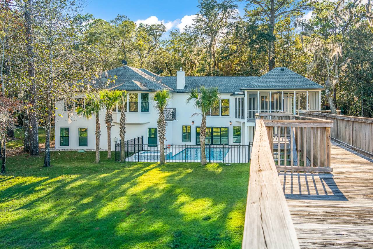 219 Shallows Drive - Photo 1