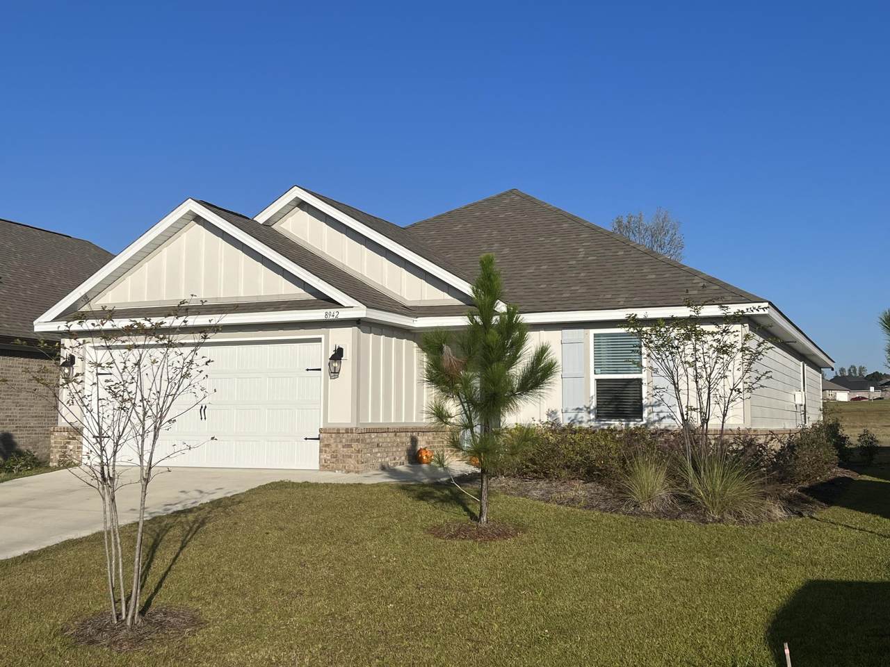 8942 Skip Stone Rd - Photo 1