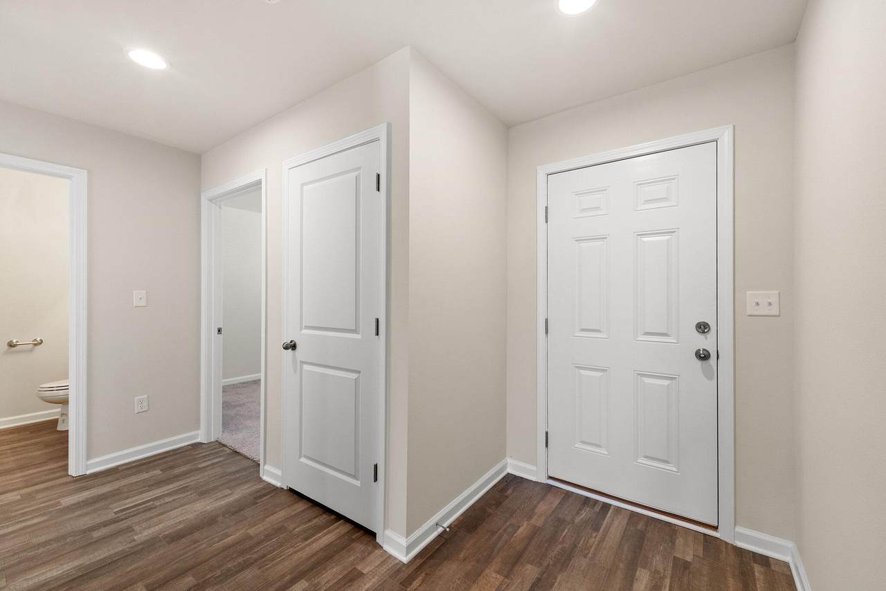 671 Whispering Creek - Photo 1