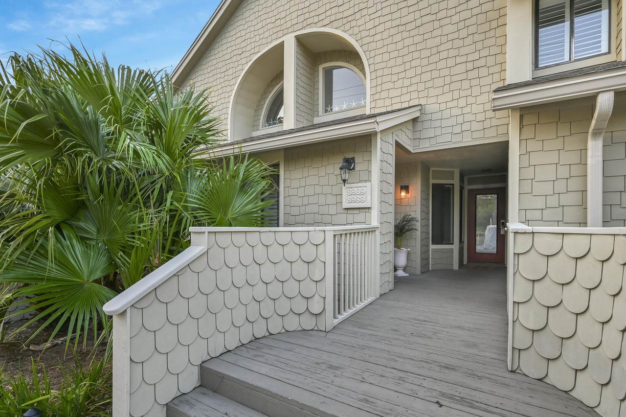 8989 Heron Walk Drive - Photo 1