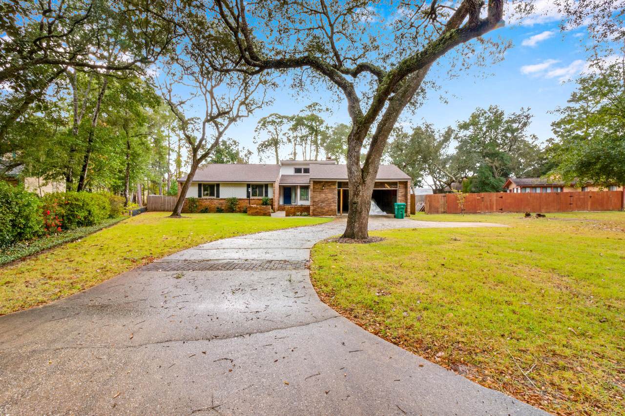 917 Lido Circle - Photo 1