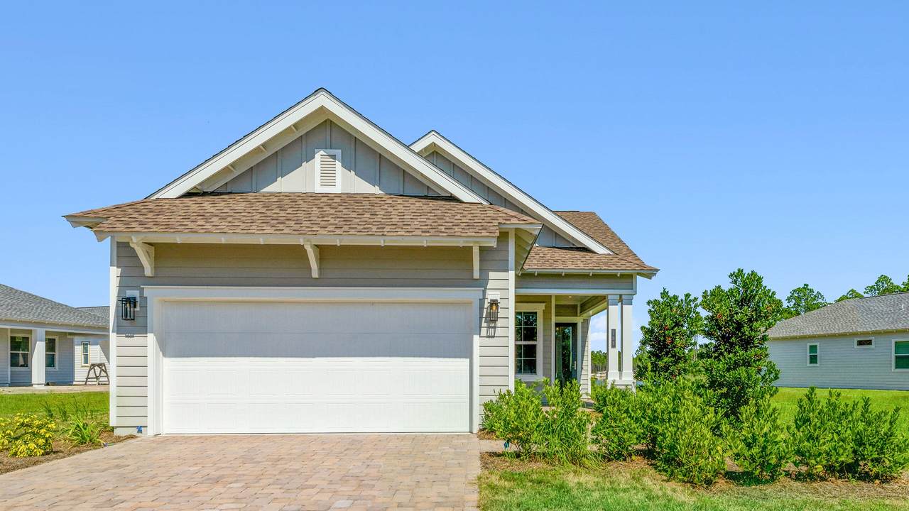 105 Lafayette Road - Photo 1