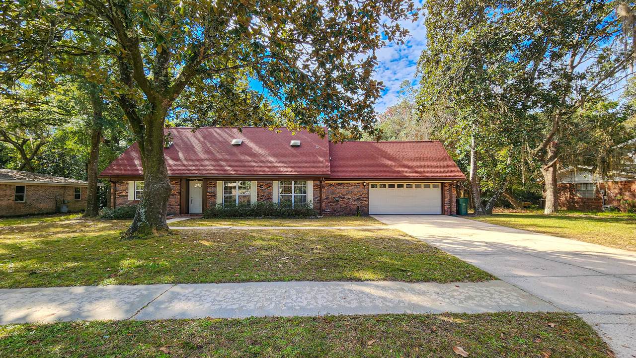 723 Overbrook Drive - Photo 1