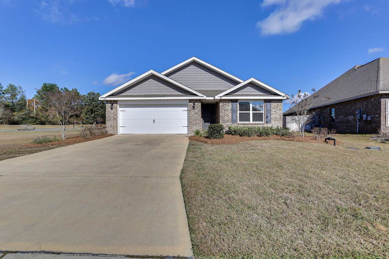 404 Chickadee Street - Photo 1