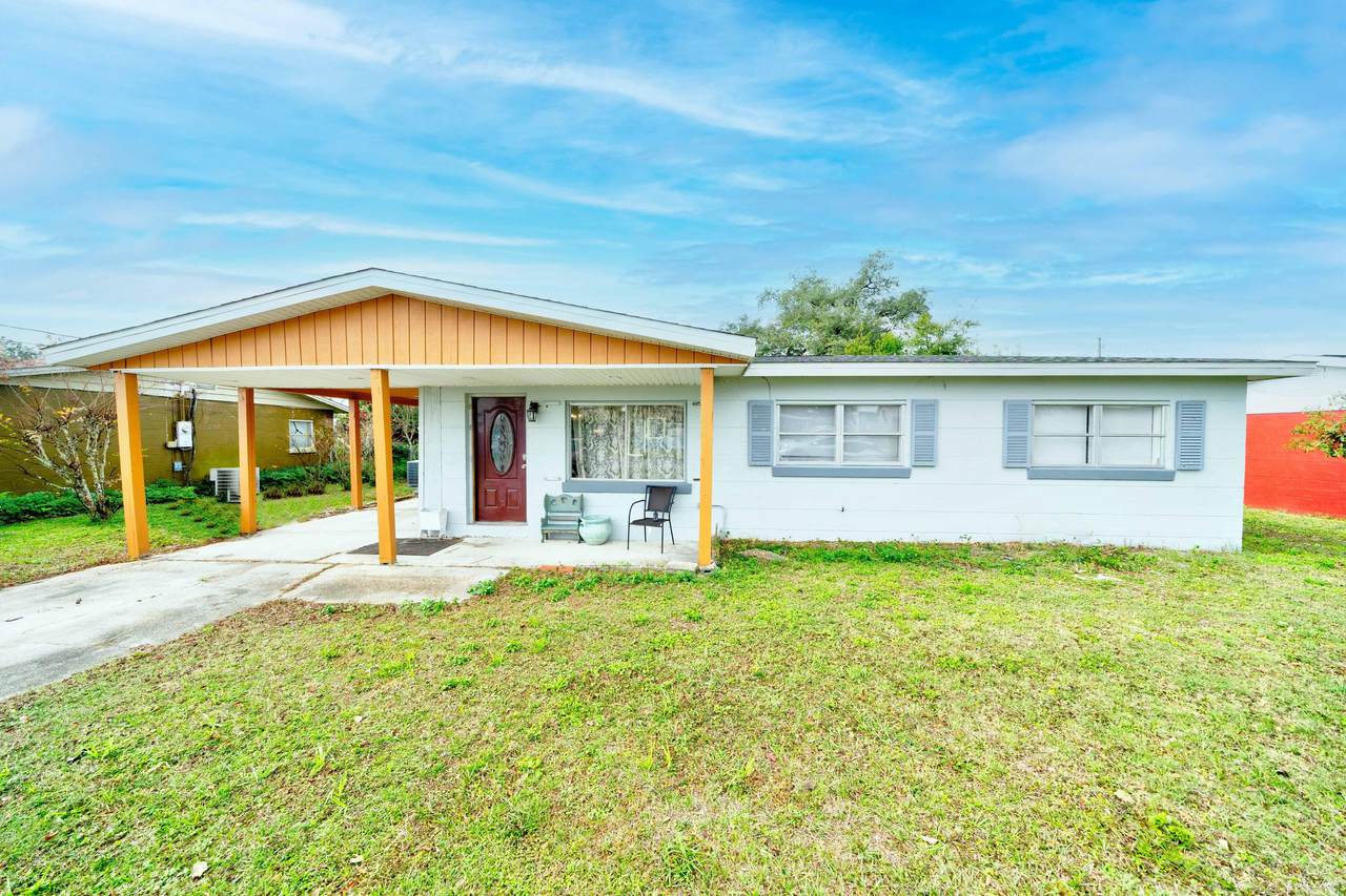 135 Indian Summer Road - Photo 1