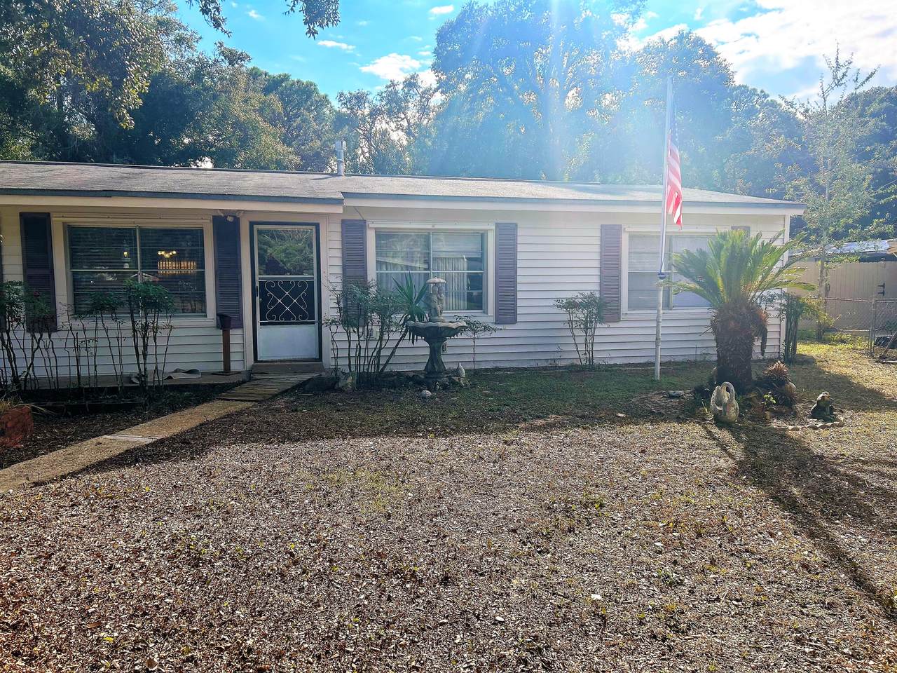 423 Webster Street - Photo 1