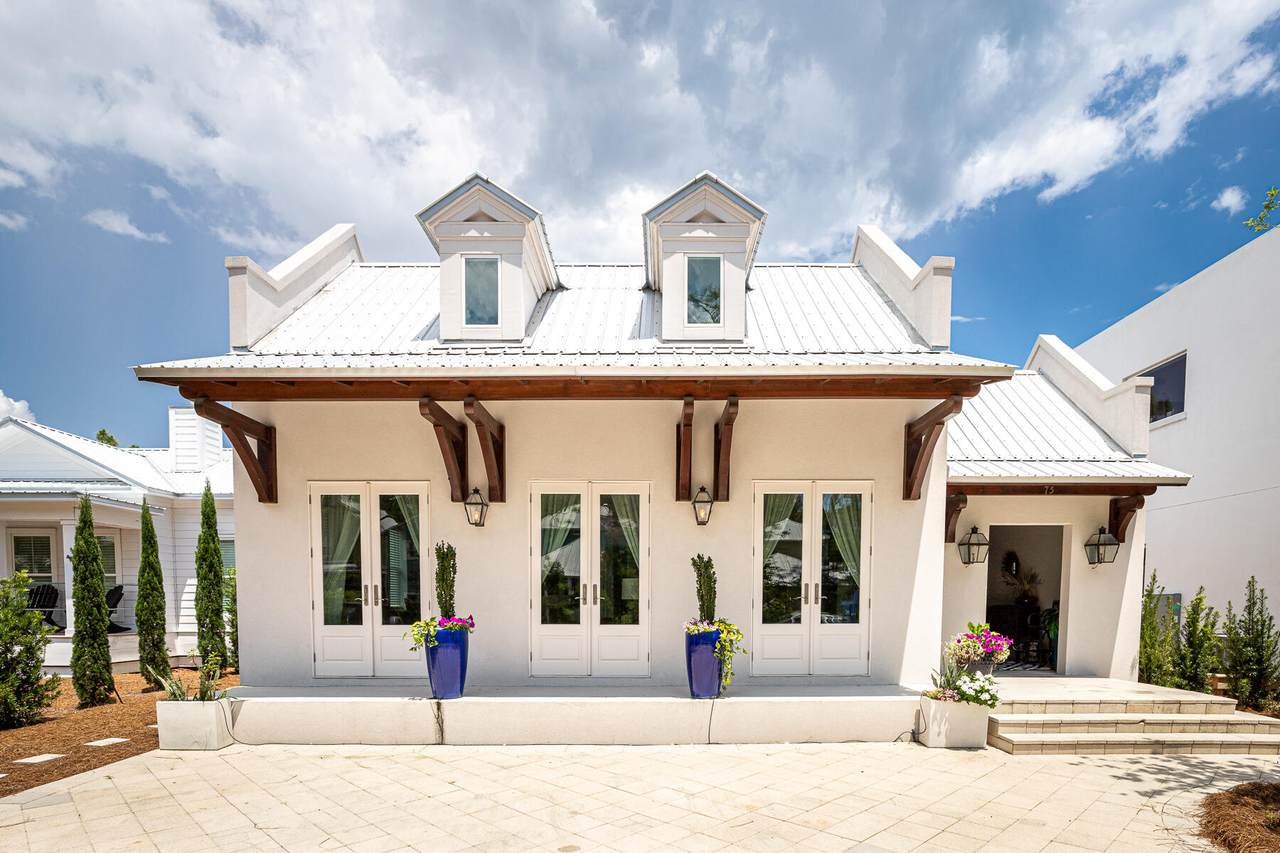 75 Barcelona Avenue - Photo 1