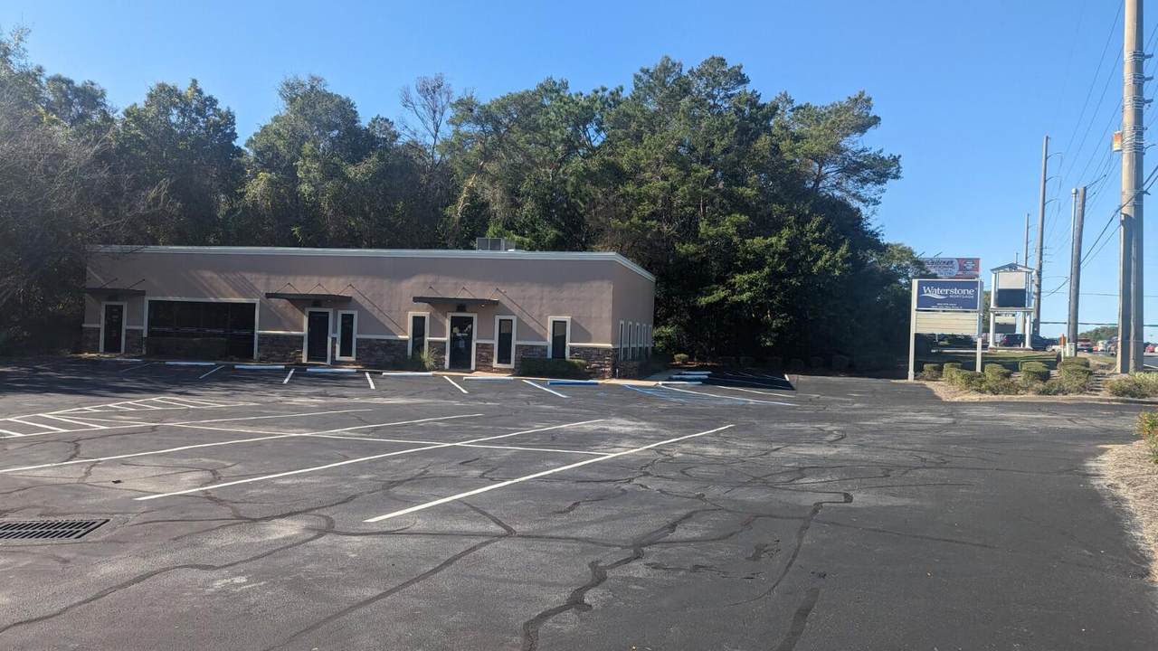1845 John Sims Parkway - Photo 1