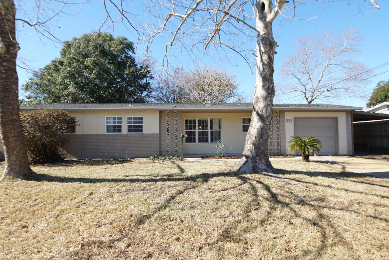 211 Lee Drive - Photo 1