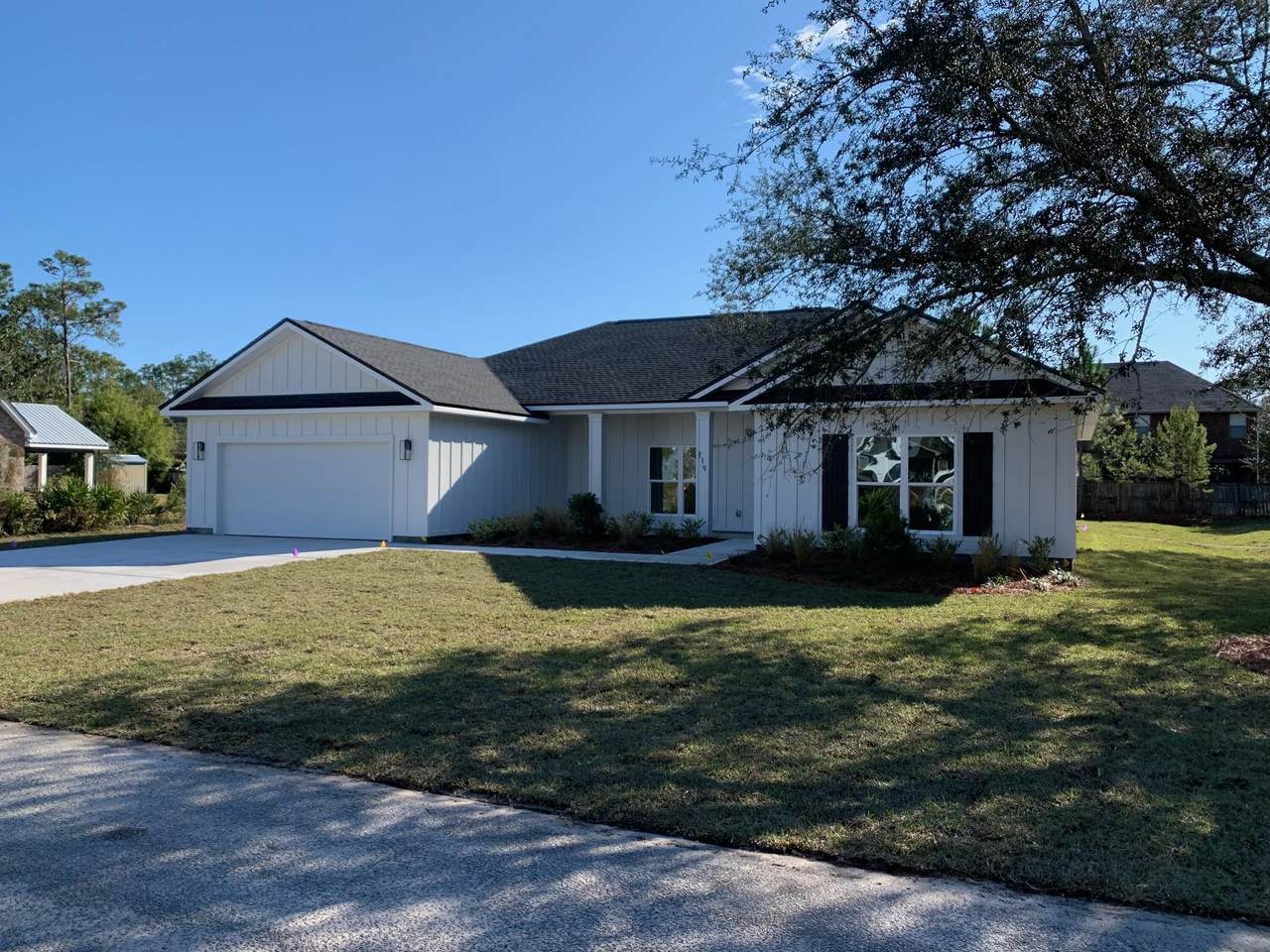 119 River Circle - Photo 1