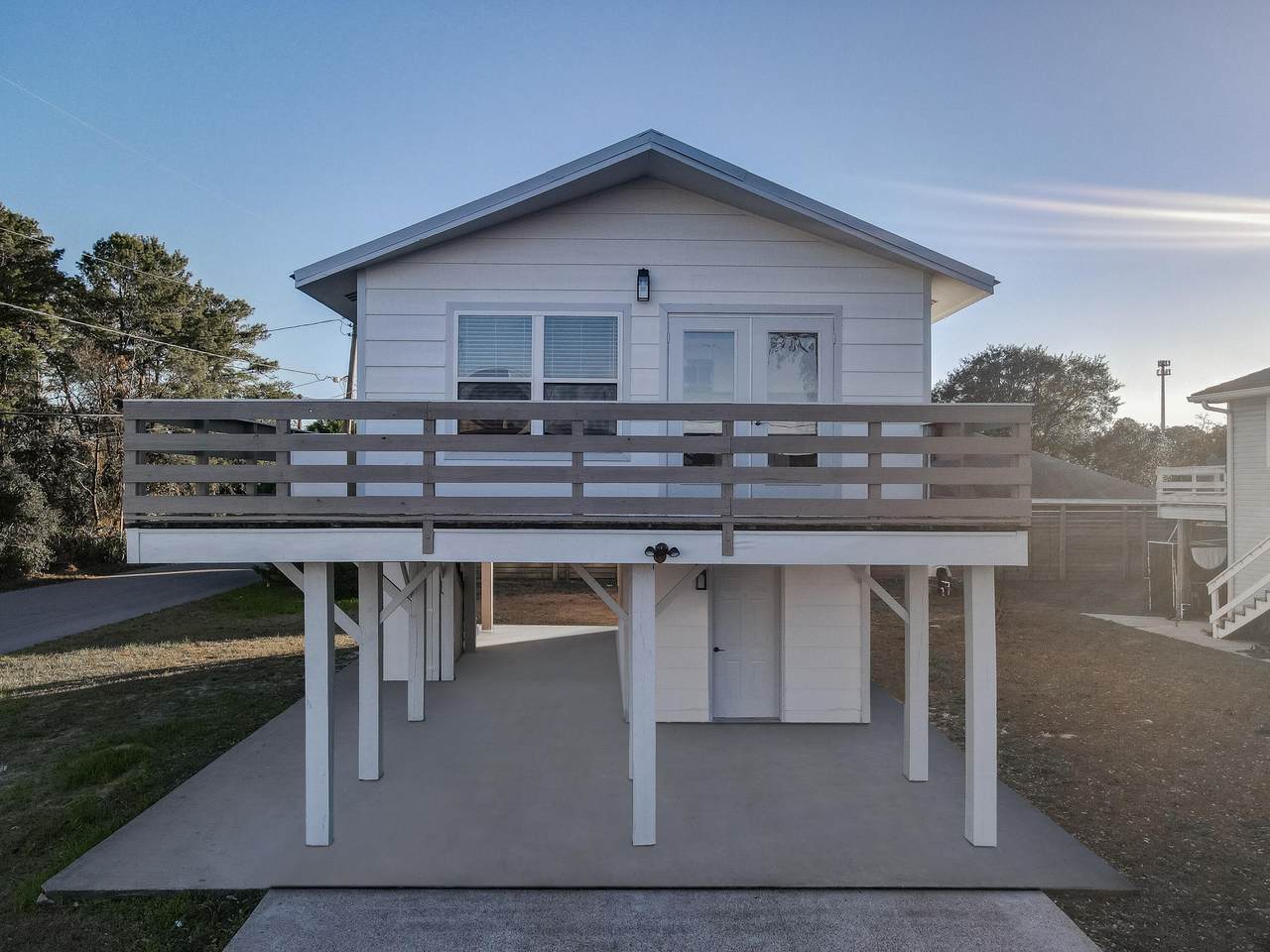 22717 Lakeview Drive - Photo 1