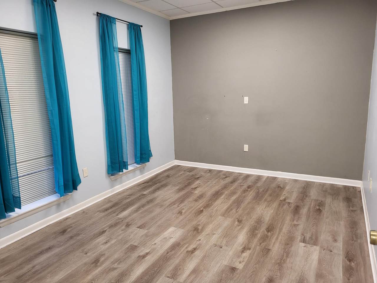 11 Racetrack Rd - Photo 1
