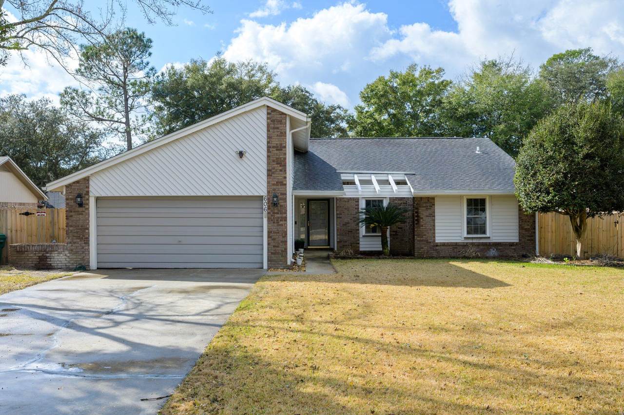 606 Saint Martin Cove - Photo 1