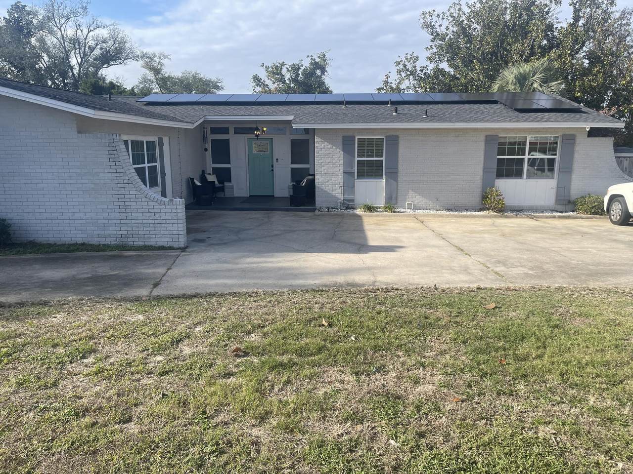 109 Arlington Drive - Photo 1
