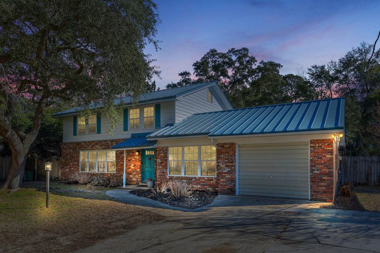 576 Pocahontas Drive - Photo 1