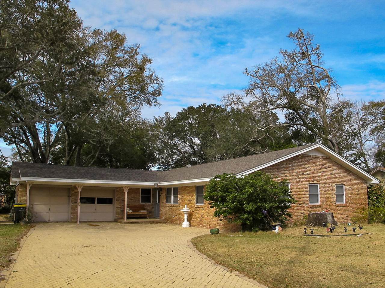 122 Edwards Lane - Photo 1