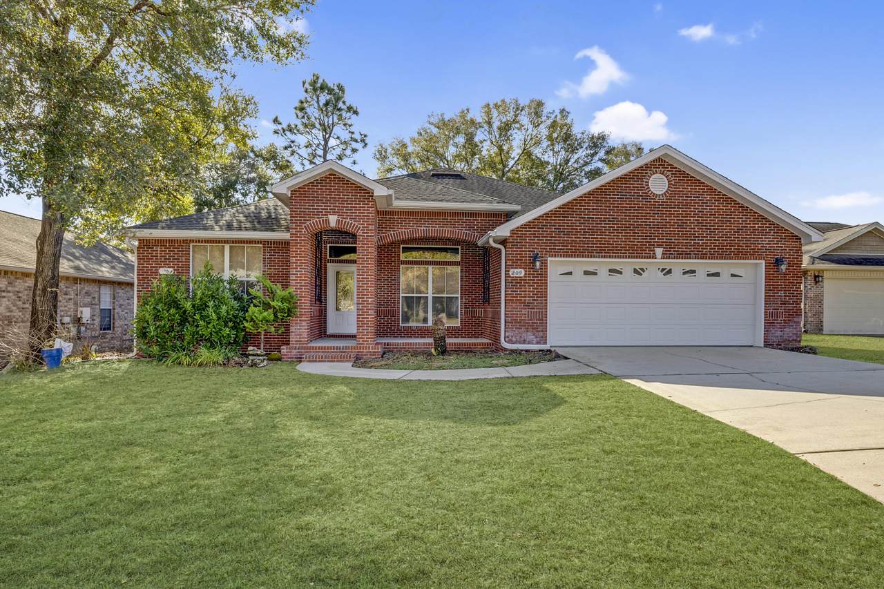 209 Eleases Crossing - Photo 1