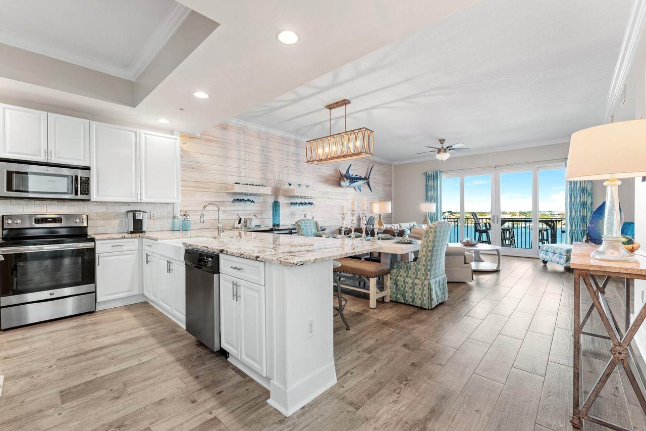211 Durango Street - Photo 1