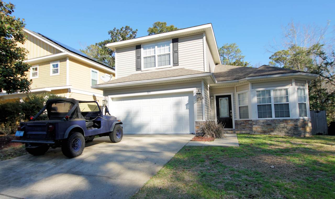 535 Maple Avenue - Photo 1