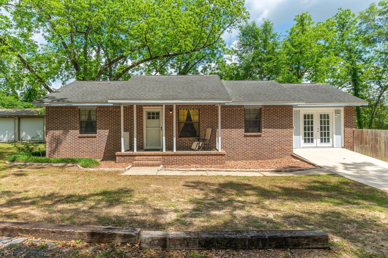 8123 5th Street - Photo 1