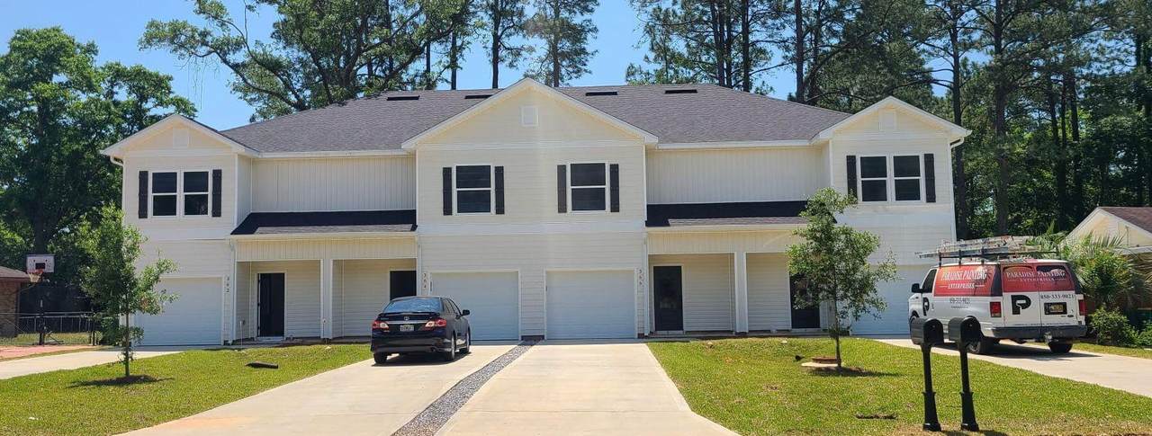362 Cloverdale Boulevard - Photo 1