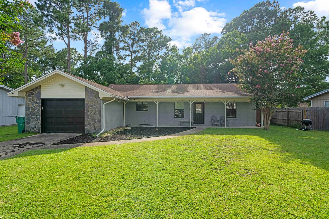 1220 Thomason Drive - Photo 1