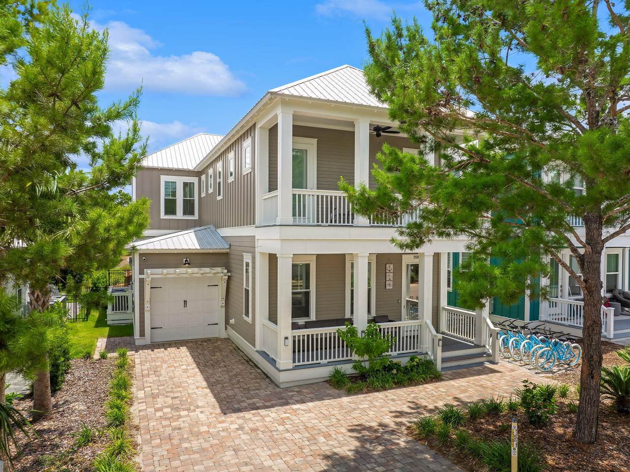 550 Gulfview Circle - Photo 1