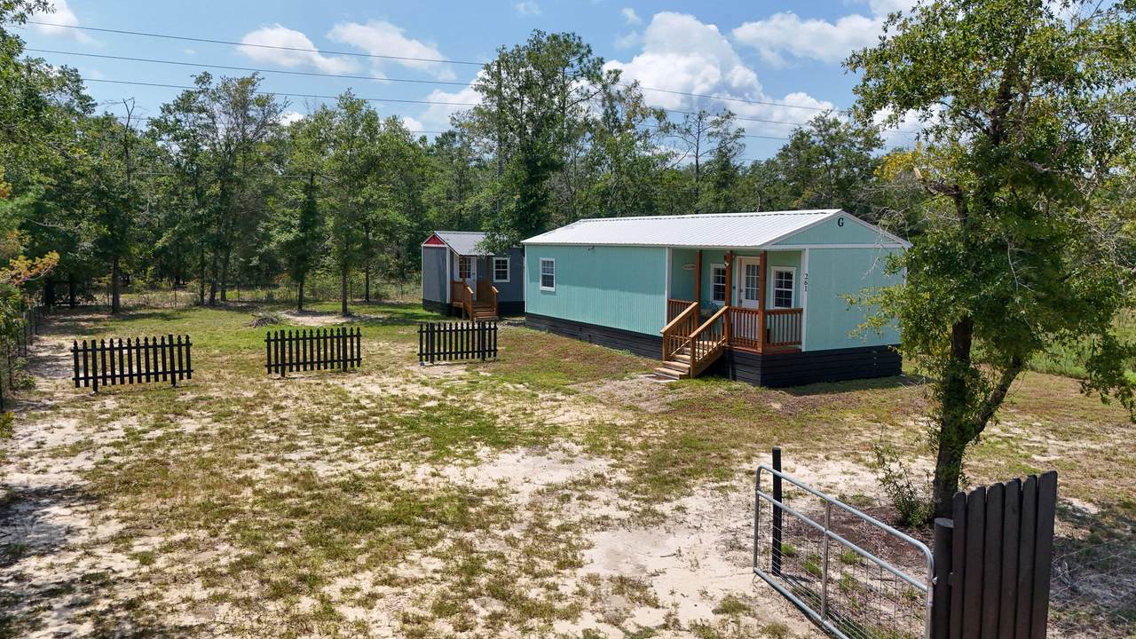 261 Royal Palm Avenue - Photo 1