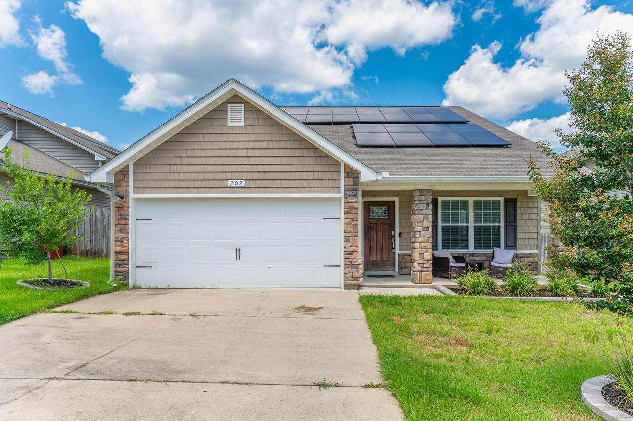 202 Wainwright Drive - Photo 1