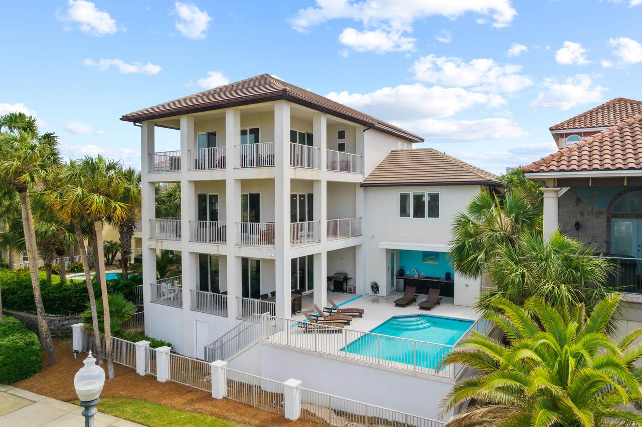 8 St. Barts Bay - Photo 1