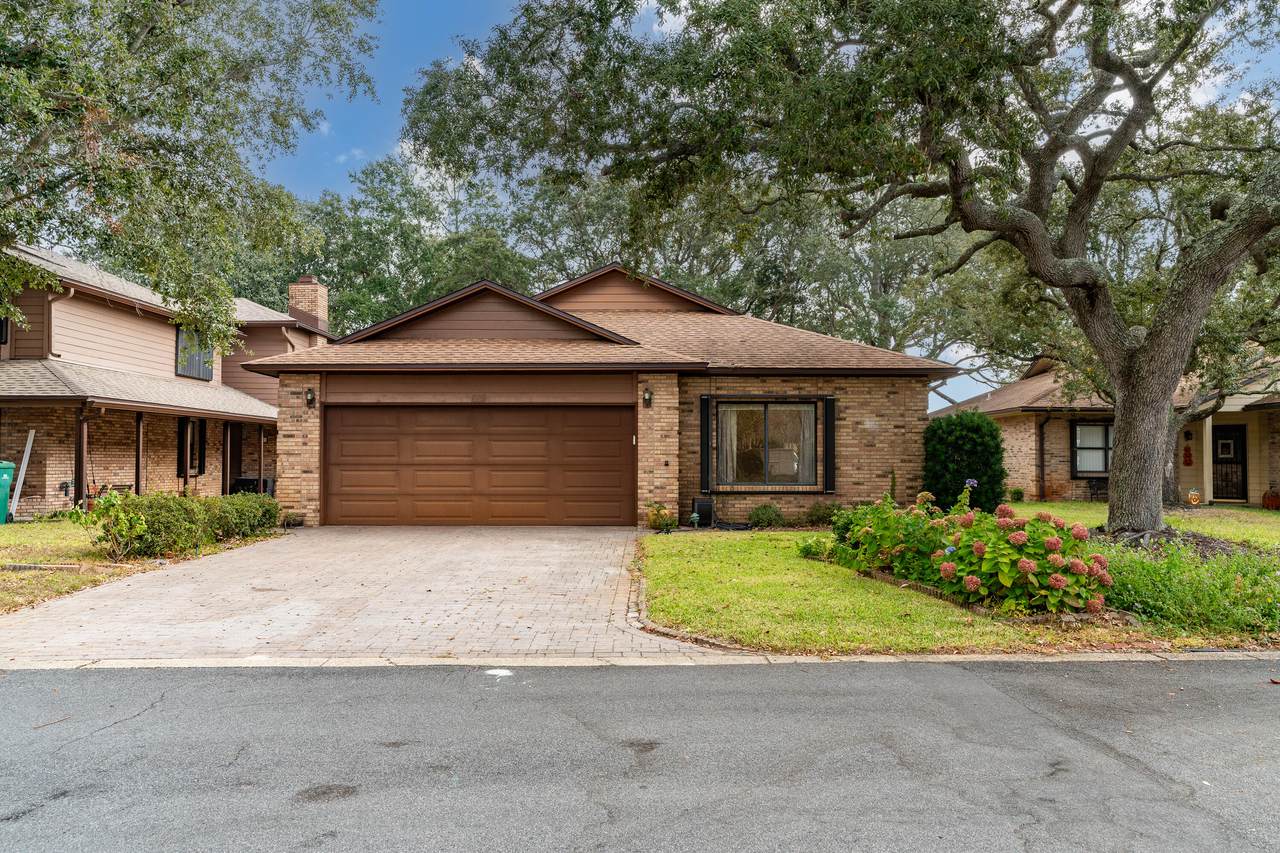 889 Shalimar Court - Photo 1